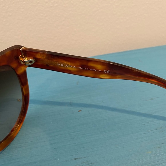 Prada Sunglasses - Picture 5 of 6